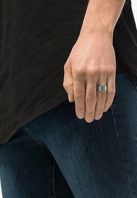 FAVS Anello - silber