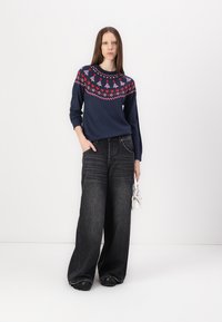 VILA VISANTA CHRISTMAS - Pulover - navy blazer/pink/red