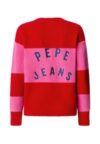 Sarkana un rozā svītrainā adīta džemperis ar ribotu tekstūru. Aizmugurē ir "PEPE JEANS" zils uzraksts, apaļa kakla izgriezums un brīva piegriezuma stilistika.