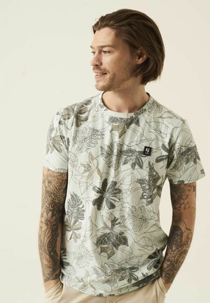 WITH ALLOVER PRINT - T-shirt print - cloudy blue