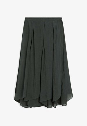 Jupe plissée gris foncé avec un ourlet asymétrique, fabriquée en tissu léger, présentant une texture lisse et une fermeture éclair latérale discrète.