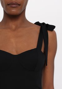 Armani Exchange Vapaa-ajan mekko - black