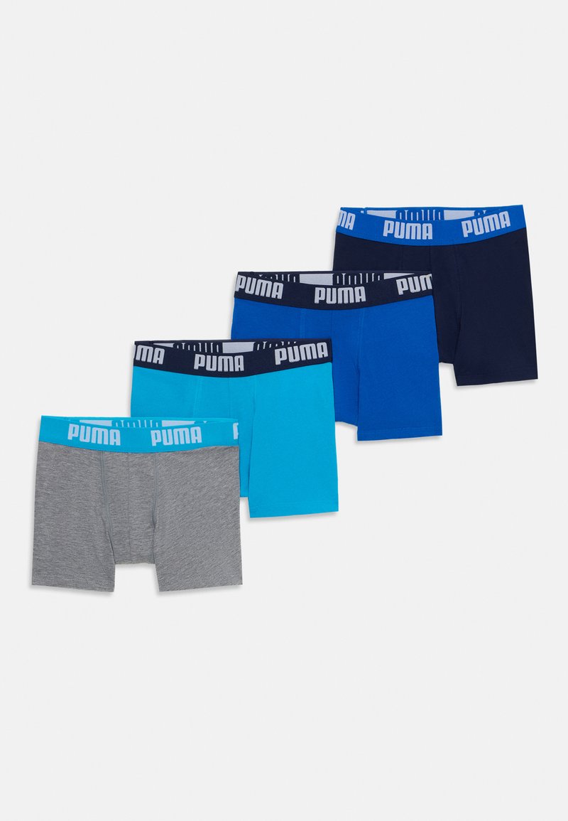 Set aus vier Herren-Boxershorts in einem Farbzusammenstellung von Grau, Hellblau, Dunkelblau und Marineblau. Jede hat einen elastischen, mit Logo versehenen Bund.