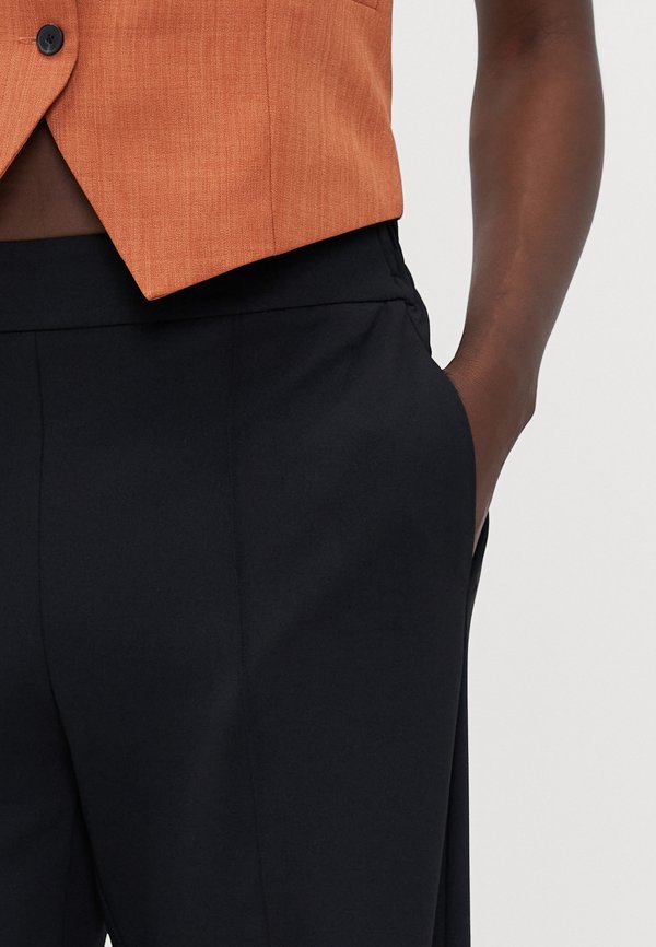 ONLRENAL PULL UP WIDE  - Trousers2