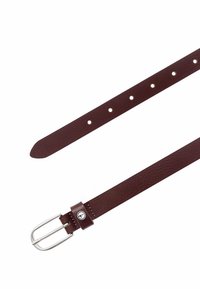 Brauner Leder-Gürtel mit strukturierter Oberfläche, ausgestattet mit einer silbernen Metallschnalle und mehreren Gürtellöchern für eine anpassbare Größe.