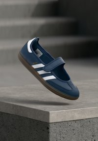 Δεν επιλέχθηκε, crew navy/footwear white/gold-coloured metallic