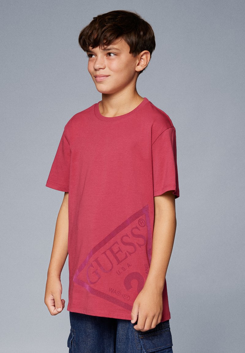 Guess JUNIOR BOY  - Triko s potiskem - splatter red