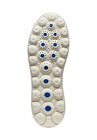 Suola di scarpa bianca con motivi circolari e fori di ventilazione, con accenti blu all'interno di alcuni cerchi. Testo "GEOX" impressa centralmente.