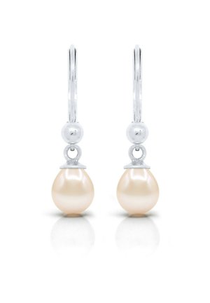 Boucles d'oreilles à crochet en argent, chacune ornée d'une seule perle en forme de goutte couleur crème suspendue sous une petite perle en argent.