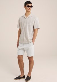 WE Fashion THE LINEN - Camisa - beige