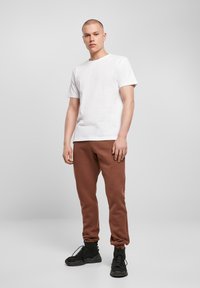 Urban Classics BASIC  - Pantaloni de trening - bark
