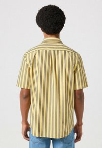 Wrangler Camisa - dusty citron