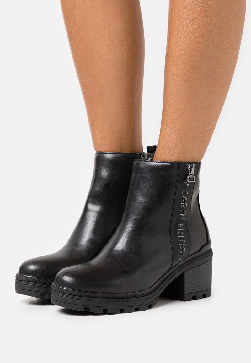 Marco Tozzi BOOTS - Platform ankle boots - black