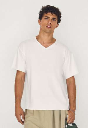 Bershka BASIC T-SHIRT - T-Shirt basic - white