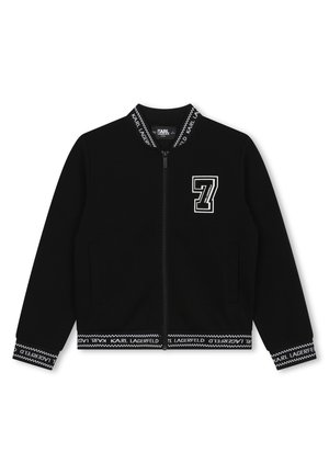 Czarna kurtka na zamek z białą łatą "7" na lewej piersi, markowy ściągacz przy kołnierzu, mankietach i u dołu z napisem "Karl Lagerfeld."