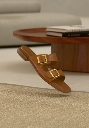 Clarks ARIANY BAY - Mules - tan