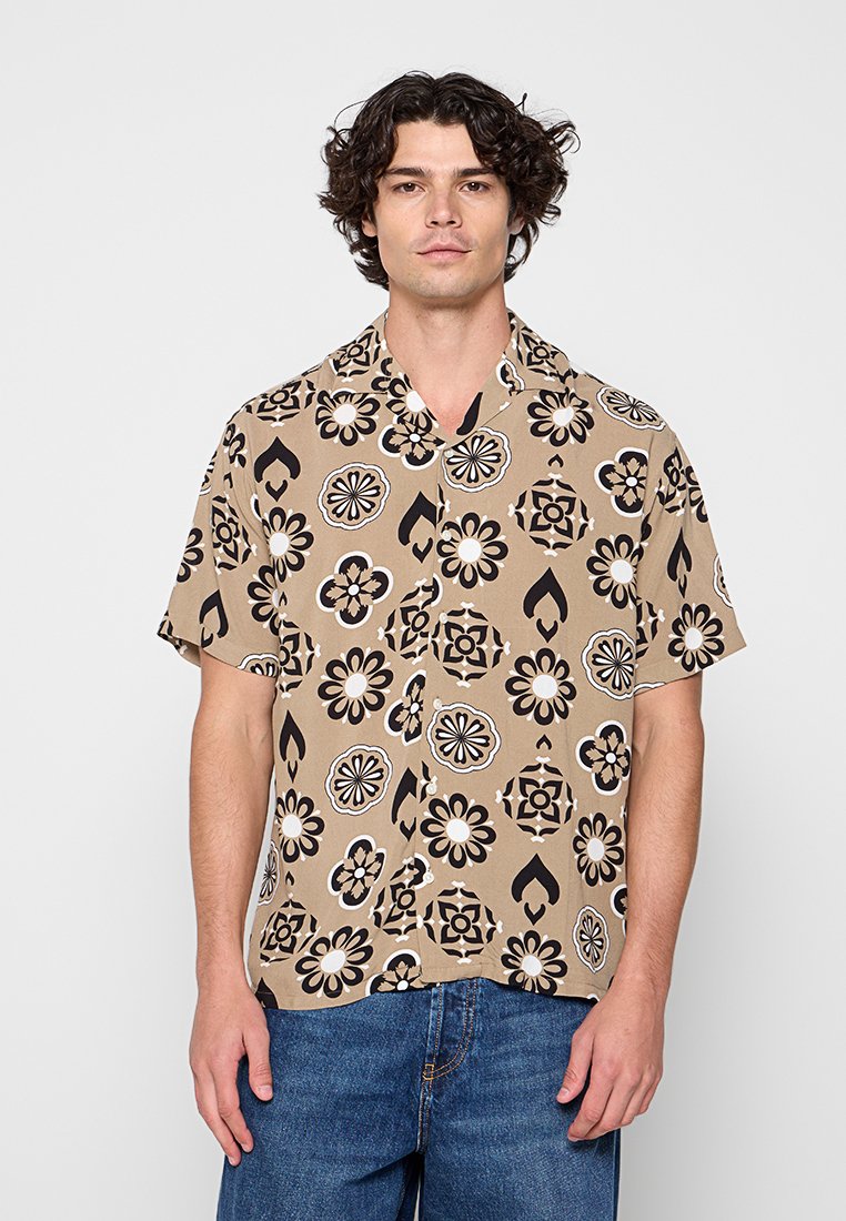 Camisa