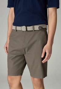 Next BELTED - REGULAR FIT - Shorts - dark stone