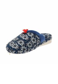 Zapatilla de color navy con patrón floral, con una suave correa azul y un pequeño lazo rojo en la parte superior. Suela acolchada para mayor comodidad.
