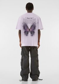 MJ Gonzales HEAVY OVERSIZED - FROSTED WINGS - T-shirts med print - lilac
