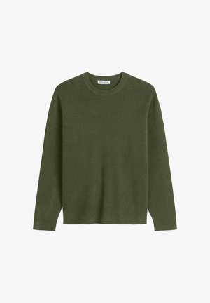 Pulover tricotat ribbed de culoare verde măslin, cu guler rotund și mâneci lungi, având o textură moale și o croială lejeră. Design simplu, fără modele.