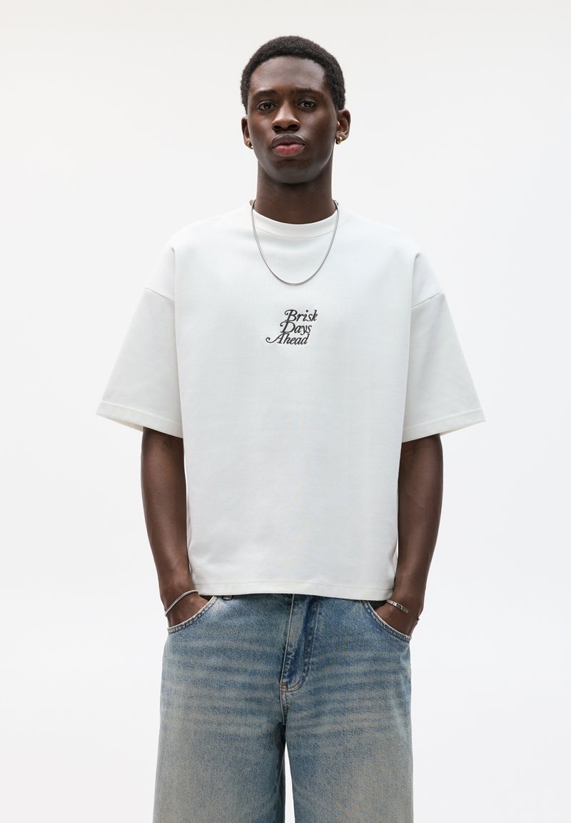 PULL&BEAR - BRISH DAYS AHEAD - Print T-shirt - white, Enlarge