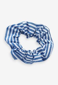 Gestreifter Scrunchie in Blau und Weiß aus weichem Stoff. Verfügt über ein elastisches Bündchen zum Sichern der Haare. Leicht und mit strukturiertem Design.