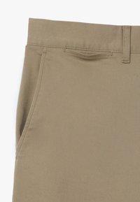 Lacoste BERMUDA  - Shorts - beige cb