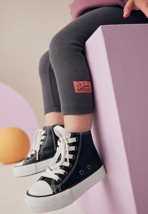 Next, CHUNKY - REGULAR FIT - Chaussures premiers pas - black