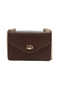 Borsa a tracolla in pelle marrone con catena dorata, dotata di chiusura a pattina con un accento di hardware dorato e logo impresso.
