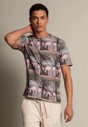 TEMOTEL - T-shirt con stampa - sand