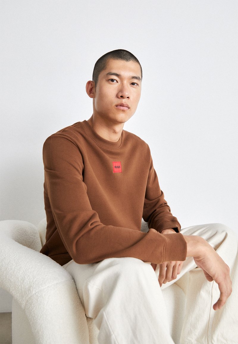 HUGO - Sweatshirt - rust/copper, Förstora