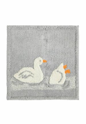 Gray square rug with two white geese, one facing left and the other diving with orange beaks and gray wing details.