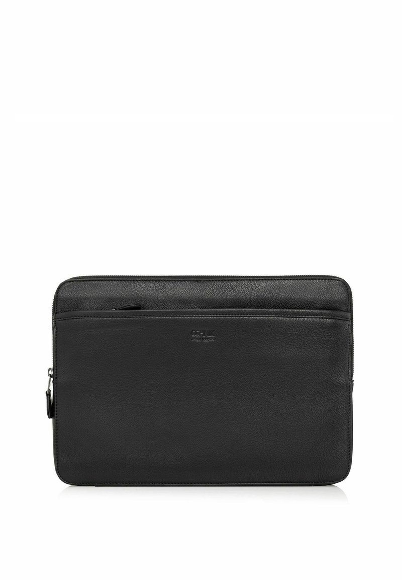 Czarna skórzana etui na laptopa z fakturowanym wykończeniem, z górnym zamknięciem na zamek błyskawiczny i przednią kieszenią. Prosty, prostokątny design.