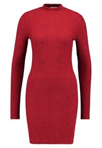 Punainen ribattu bodycon-mekko, jossa on pitkät hihat ja korkea kaulus; valmistettu teksturoidusta materiaalista, istuva siluetti, suunniteltu sleek-tyyppiseksi ulkonäöksi.
