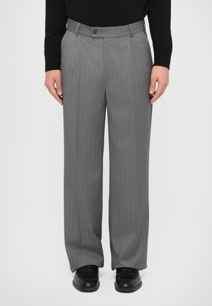 PLEATED PINSTRIPE TROUSER - Nohavice - grey melange