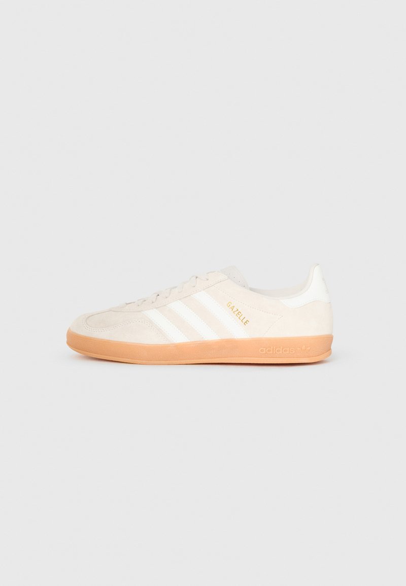 adidas Originals GAZELLE INDOOR chalk pearl/core white/gum/light grey
