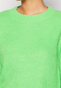 Vero Moda Strickpullover - green