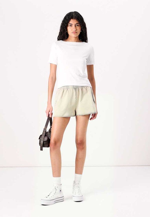 NMCIARA  - Shorts - silver lining2