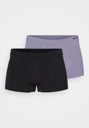 Deux paires de boxers Sloggi : une noire et une violet clair. Fabriqués en tissu extensible avec une taille douce et sans coutures visibles.