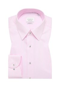 Camicia a righe rosa realizzata in cotone, con colletto alla francese, placca con bottoni bianchi e un solo polsino. Design moderno e aderente.