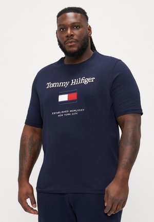 - T-shirt z nadrukiem