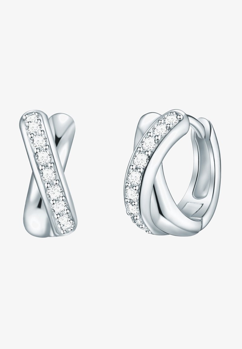 Silverörhängen med en tvinnad design, med en rad klara stenar inställda i ett elegant band. Slät yta, modern form, inga synliga fästen.