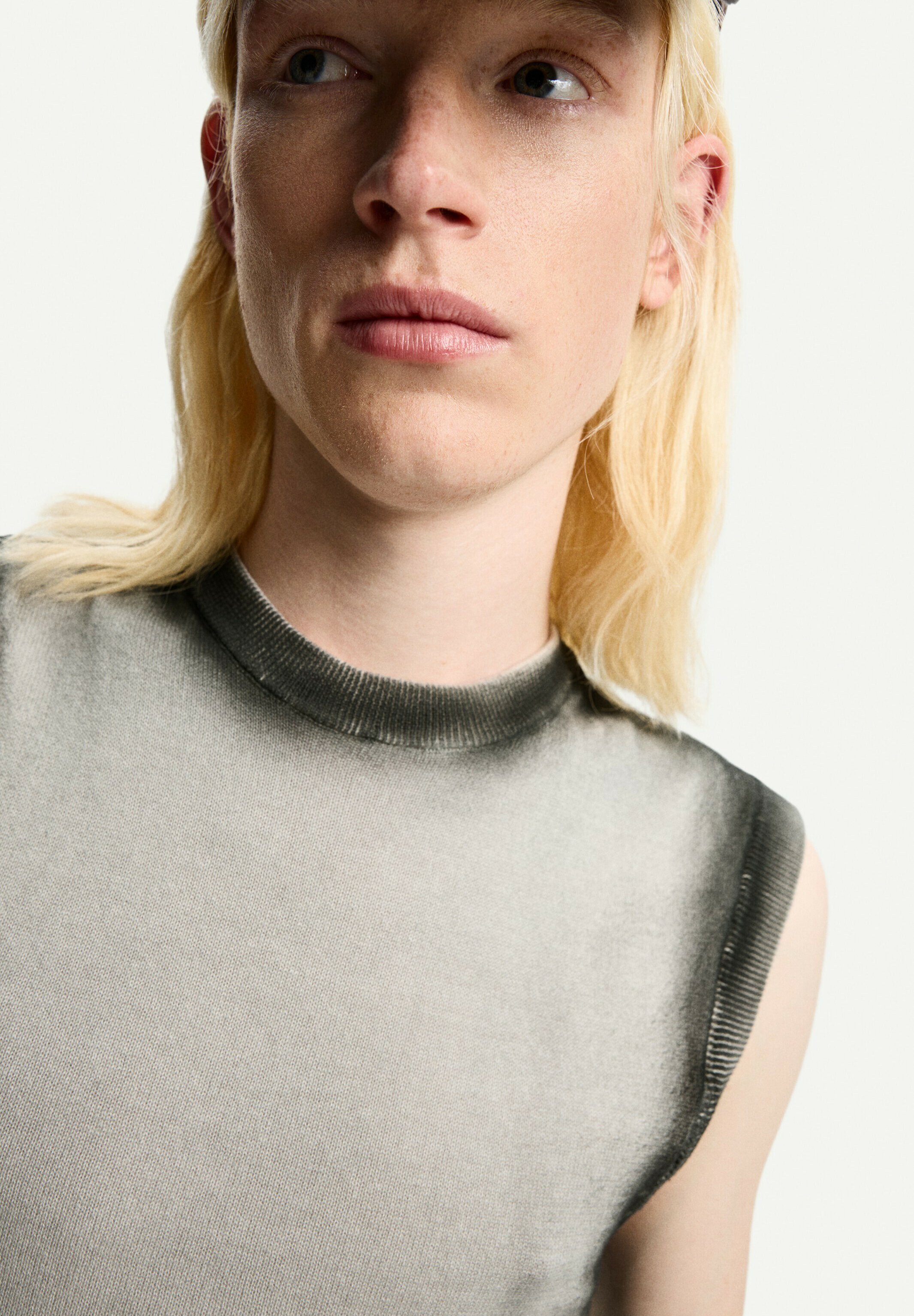 【BERSHKA】Contrasting Ribbed Trims T-Shirts ベルシュカ BERSHKA】Contrasting Ribbed Trims T-Shirts ベルシュカ Short