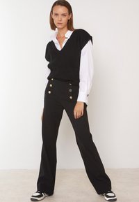 Maison 123 Pantaloni - noir