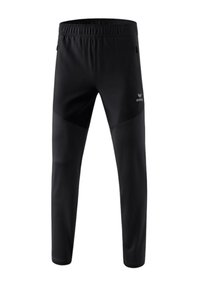 Zwarte sportbroek met een elastische tailleband, zijzakken en contrasterende stofpanelen. Beschikt over een logo op het onderste deel van het linkerpant.