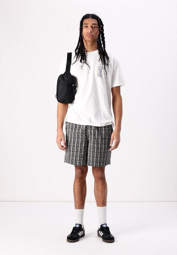 TAXER JACQUARD STREET WAY - Shorts2