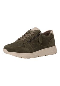 Sneaker in suede verde con chiusura a lacci e zip, accento crema sulla linguetta e suola in gomma beige testurizzata. Presenta dettagli di cucitura.