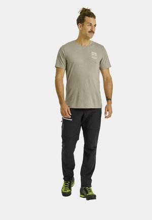 150 COOL MTN MISSION - Sport T-Shirt - grey sand