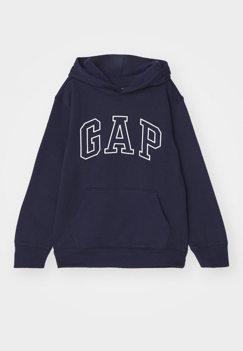 Felpa blu navy realizzata in morbido cotone, con tasca a canguro frontale e lettering bianco "GAP" sul petto. Polsini e orlo a coste.